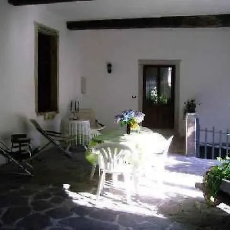 Caprifoglio In By Interhome